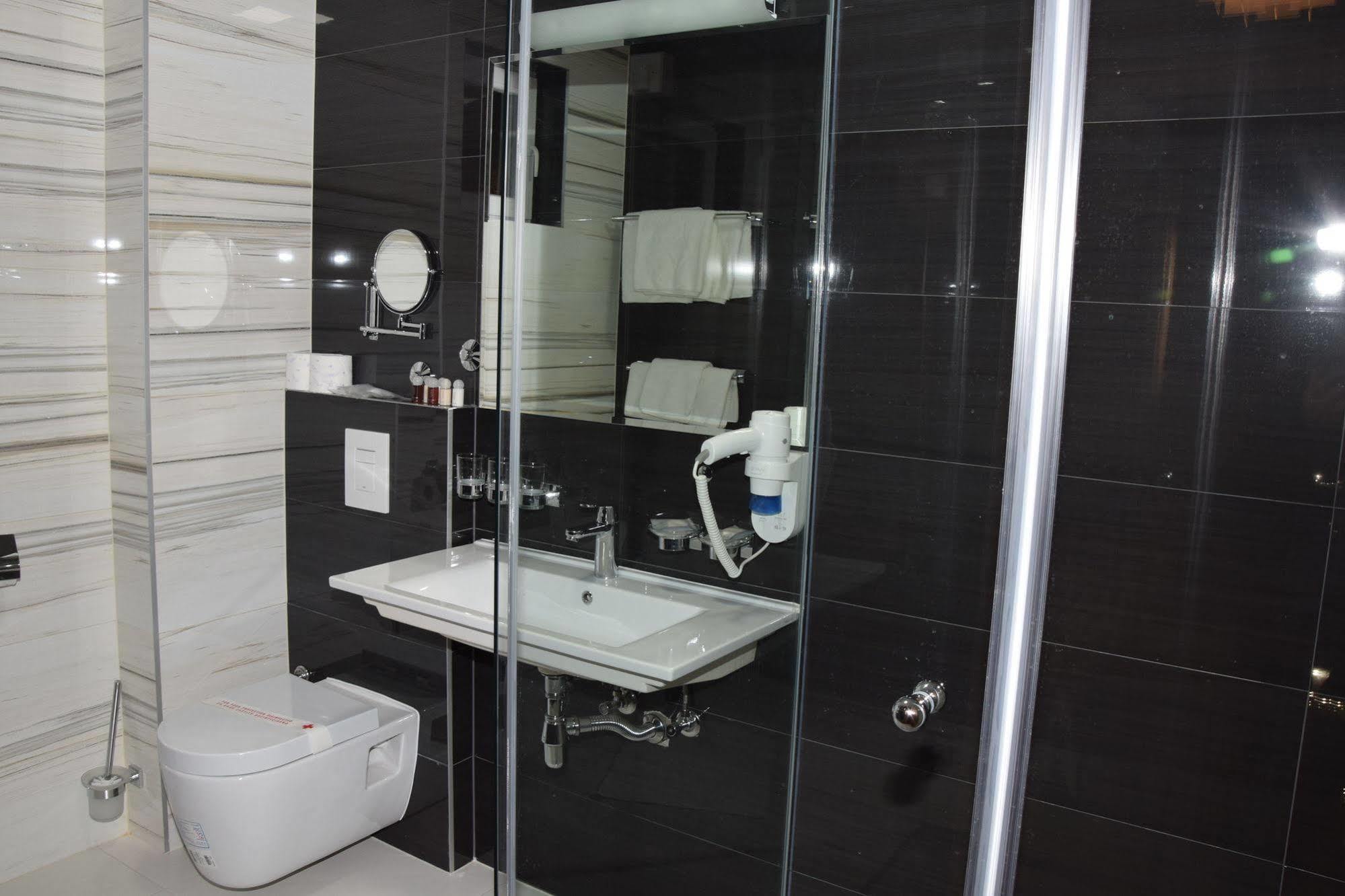 Hotel Elegance Ilidža Eksteriør bilde